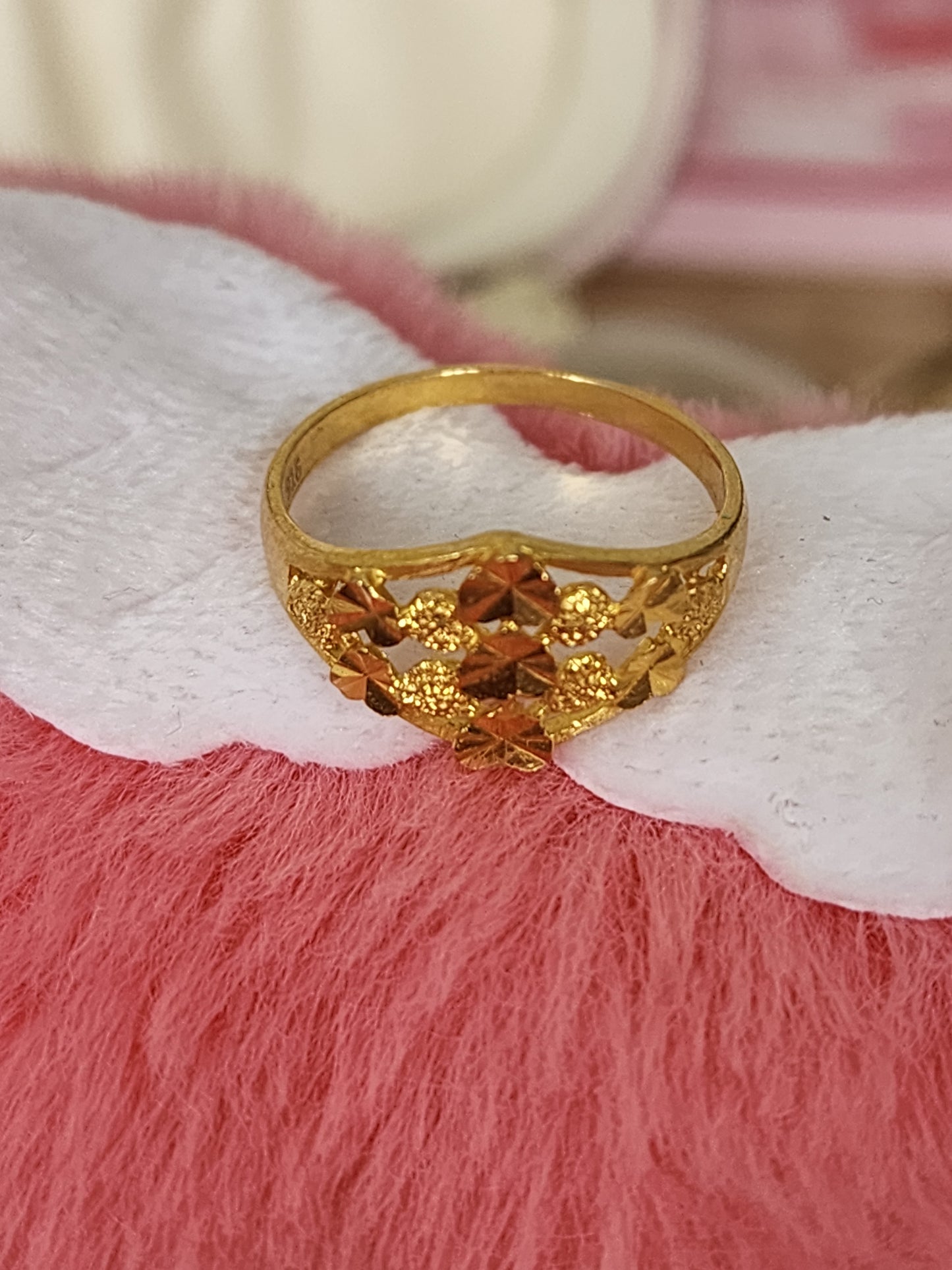 22k Ring (size 6)